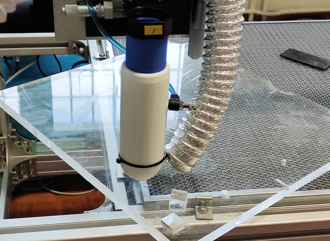 Efekt cięcia nową głowicą